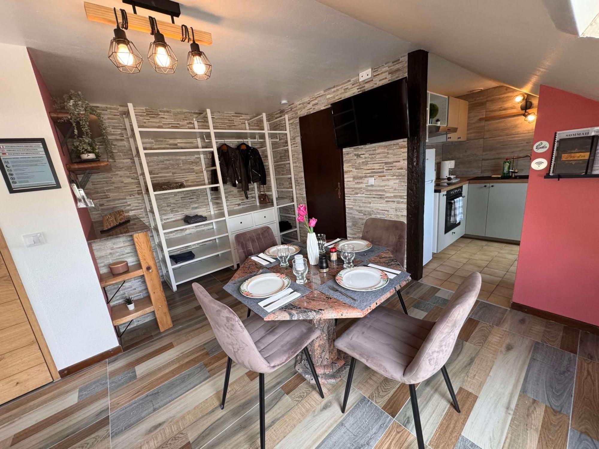Private & Comfortable Apartments Puttelange-aux-Lacs Eksteriør billede