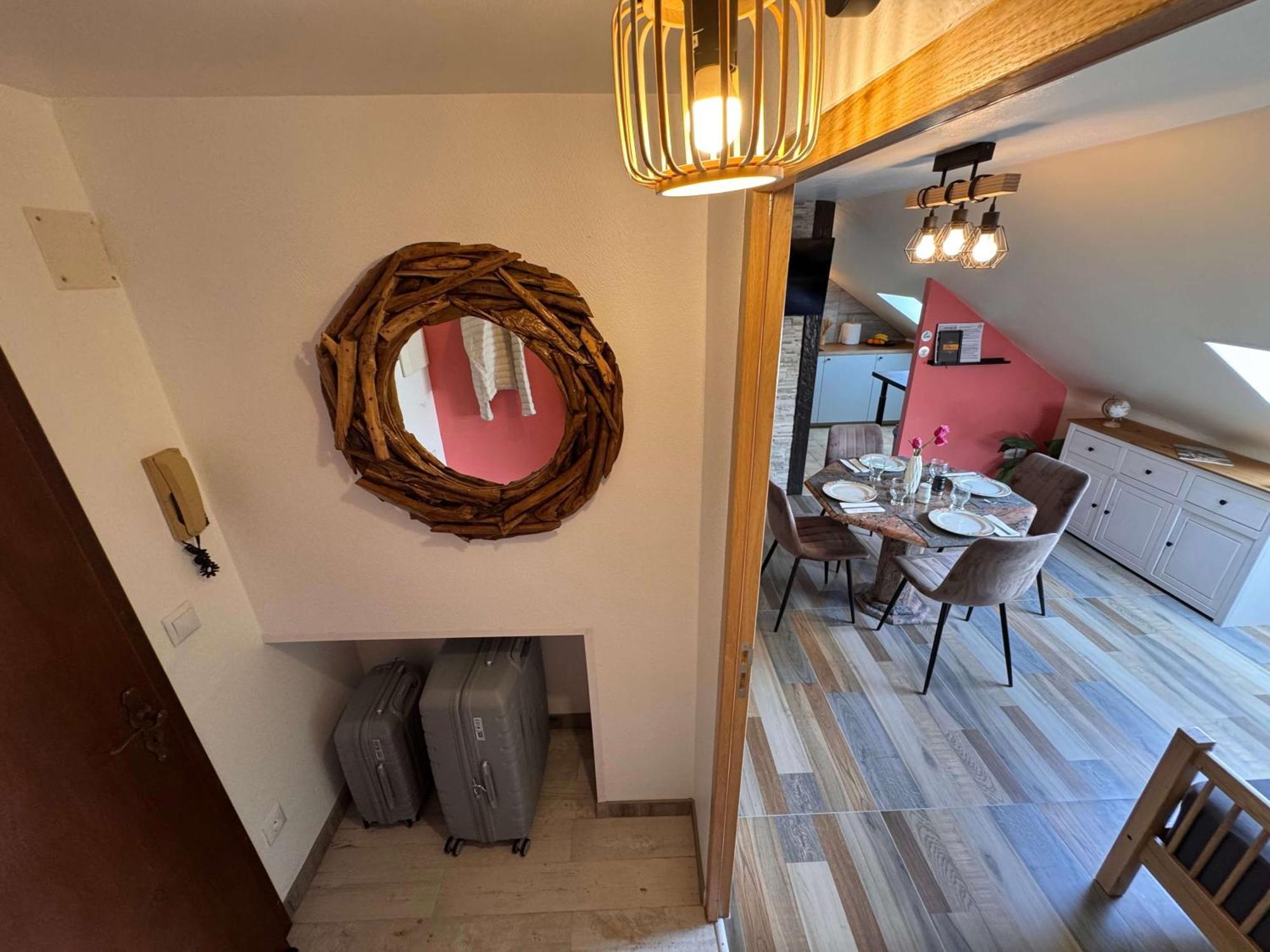 Private & Comfortable Apartments Puttelange-aux-Lacs Eksteriør billede